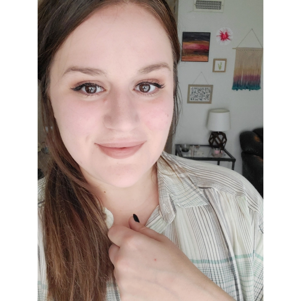 Meet your Posher, Amanda